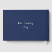 Elegante Navy naam Monogram Script Wedding Party Gastenboek (Achterkant)