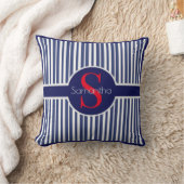 Elegante Navy Rode Gestreepte Initiaal Monogram Kussen (Deken)