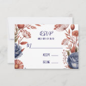 Elegante Navy Roos en Coral Wedding RSVP Kaartje (Voorkant)