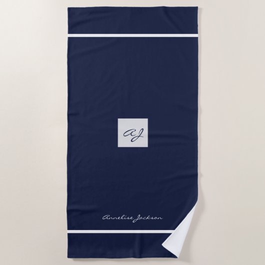 Elegante navy wit moderne naam met monogram strandlaken (Voorkant)
