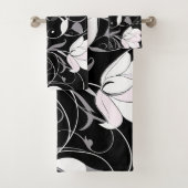 Elegante Noir Floral Swirl Bad Handdoek (Insitu)