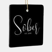 Elegante nuchterheid mijlpaal minimalistisch keramisch ornament (Rechts)