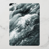 Elegante oceaan zwart en wit golven bruiloft folie uitnodiging (Achterkant)