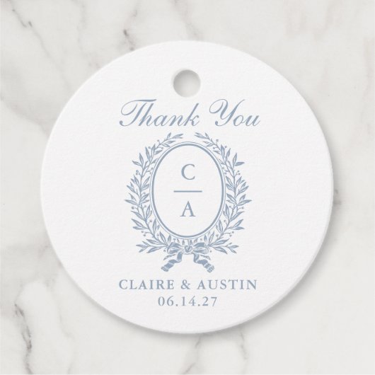 Elegante Olijfblad Crest Blauwe Trouw Monogram Bedankjes Labels (Voorkant)
