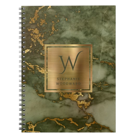 Elegante Olijfgroene Gouden Marmer Monogram Notitieboek (Voorkant)