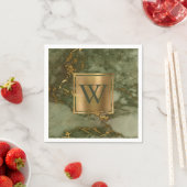 Elegante olijfgroene marmeren gouden monogram servet (Insitu)