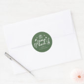 Elegante olijfgroene script camp bachelorette ronde sticker (Envelop)