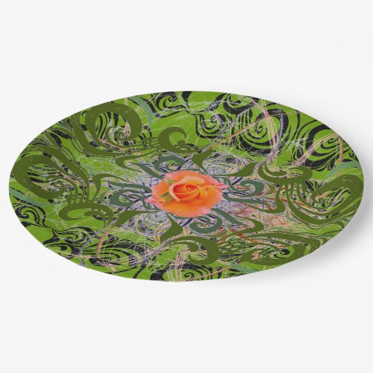 Elegante oranje roos op groen papieren bordje (Gekanteld)