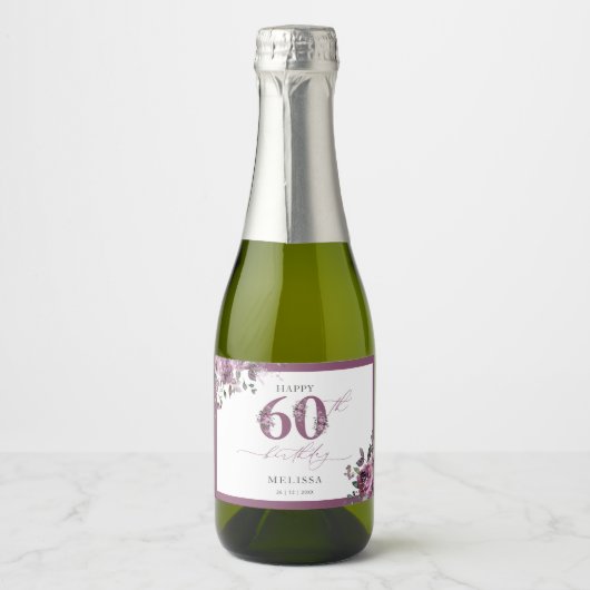 Elegante Paarse Bloemen 60e Verjaardag Sparkling Wijnetiket (Voorkant)