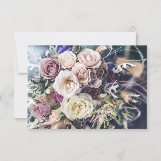 Elegante Paarse Bloemen Trouwantwoord RSVP Kaartje (Achterkant)