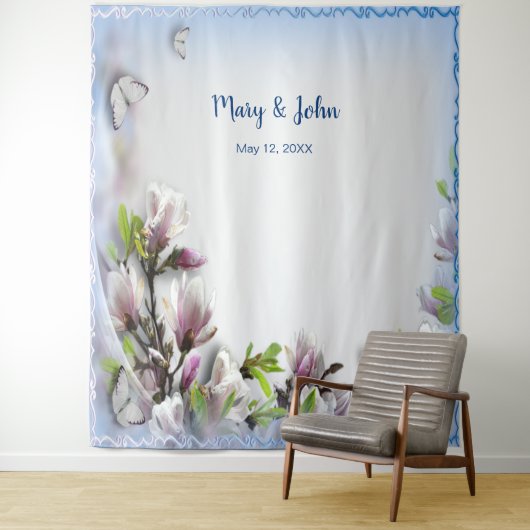 Elegante Paarse bloemen vlinder bruiloft achtergro Wandkleed (In situ)