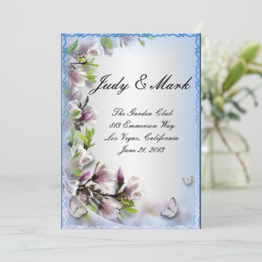 Elegante Paarse Bloemen Vlinder Bruiloft Menu Kaar (Staand voorkant)