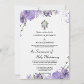 Elegante Paarse bloemenkruis Witte Nuptial Mass Kaart (Voorkant)