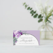 Elegante Paarse Bloemige Zilveren Boog Trouwwebsit Informatiekaartje (Staand voorkant)