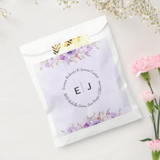 Elegante paarse bloemzakjes als huwelijksgunst bedankzakje
