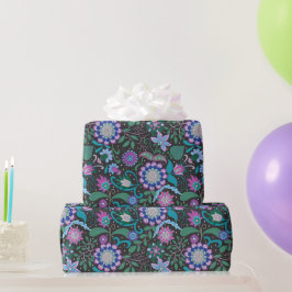 Elegante paarse boho-bloemen op zwart cadeaupapier