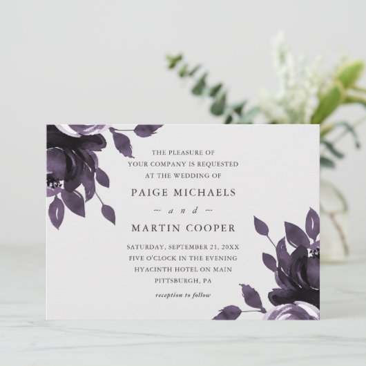 Elegante Paarse en Grijze Bloemen Huwelijksuitnodi Kaart (Staand voorkant)
