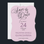 Elegante Paarse kalligrafie en foto Save The Date<br><div class="desc">Elegant Save the Date hand geletterd in prachtige kalligrafie met je foto op de achterkant. De sjabloon staat voor u klaar om een van uw favoriete afbeeldingen toe te voegen, de gelegenheid, datum en naam. Dit eenvoudige en moderne ontwerp komt overeen met onze paarse waterverf bloemenuitnodigingen en mailingbenodigdheden. Blader door...</div>