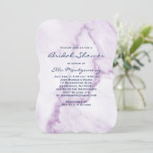 Elegante Paarse Marmeren Bruidsdouche Uitnodiging (Staand voorkant)