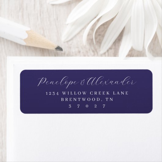 Elegante paarse serif retouradreslabels etiket (Insitu)