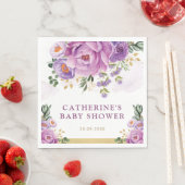 Elegante paarse seringenbloemen groen baby shower servet (Insitu)