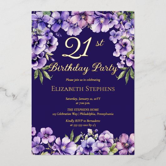 Elegante Paarse Violets Bloemen 21ste Verjaardagsf Folie Uitnodiging (Voorkant)