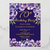 Elegante Paarse Violets Bloemen 70ste Verjaardagsf Folie Uitnodiging (Voorkant)