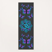 Elegante paarse vlinders ohm symbool yogamat (Voorkant)