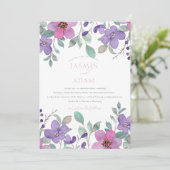 Elegante Paarse Wilde Bloementuin Bruiloft Kaart (Staand voorkant)