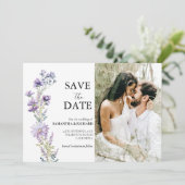 Elegante Paarse Wildflower bruiloft Save the Date Kaart (Staand voorkant)