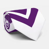 Elegante paarse & witte chevron patroon das (Opgerold)