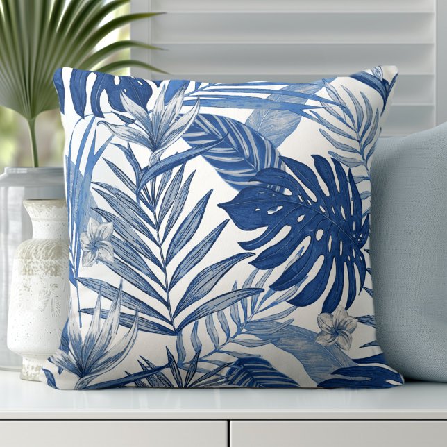 Elegante palmbladeren blauw wit Sierkussen (Elevate Your Décor: Discover our Elegant Coastal Throw Pillows in Blue & White)