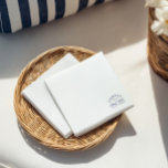 Elegante papieren servetten voor vrijgezellenfeest<br><div class="desc">Voeg een verfijnd tintje toe aan uw vrijgezellenfeesttafel met deze elegante marineblauwe servetten, geïnspireerd door de stijl van de klassieke country club. Ideaal voor champagnebrunches, bruidslunches of weekendjes weg. Volledig aanpasbaar — personaliseer met naam, datum of tekst naar uw keuze. Past perfect bij de rest van de collectie “Bach Club...</div>