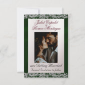 Elegante parel, smaragdgroen lint & sprankeling save the date (Achterkant)