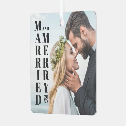 Elegante Passen getrouwd Foto Getrouwd Vrolijk Ker Metalen Ornament (Voorkant links)