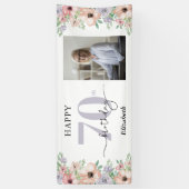Elegante Pastel Bloemen Foto 70ste Verjaardagsfees Spandoek (Verticaal)