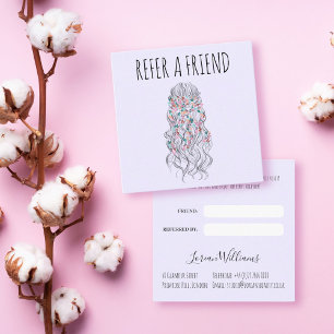 Elegante pastel bruid golvend haar styling bloemig afsprakenkaartje
