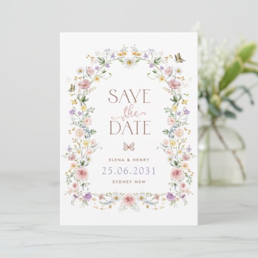 Elegante Pastel Wildflowers Bruiloft Save the Date Aankondiging (Staand voorkant)