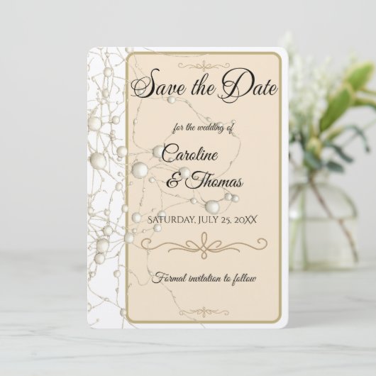 Elegante Pearl Gold Script Wedding Romantische Par Save The Date (Staand voorkant)