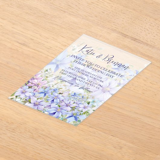 Elegante Periwinkle Clematis bruiloft Acryl Uitnodigingen (Laagn)