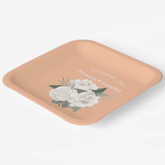 Elegante Perzik Fuzz en Witte Rozen Bruiloft Papieren Bordje (Gebogen)