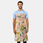Elegante Perzik Gigis Keuken Lente Bloemen Patroon Schort (Gedragen)