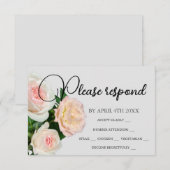 Elegante perzik roze witte rozen bloemig RSVP kaartje (Voorkant / Achterkant)