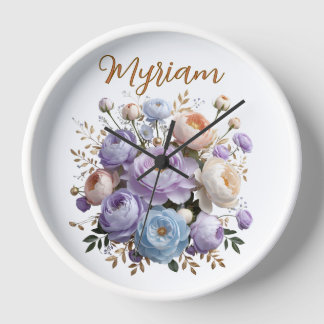 Elegante Pioen Gouden Monogram Wit Houten Klok