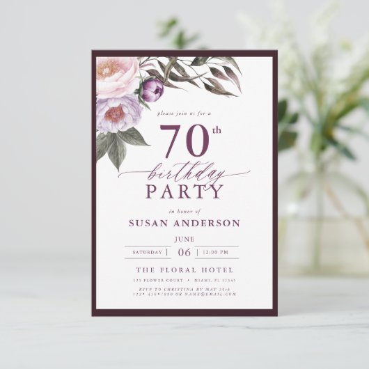 Elegante Plum Paarse Bloemen Script 70ste Verjaard Kaart (Staand voorkant)