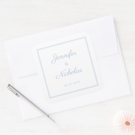 Elegante poederblauwe scriptie bruiloft vierkante sticker (Envelop)