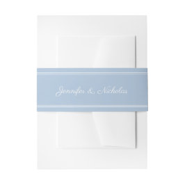 Elegante poederblauwe scriptuur bruiloft uitnodigingen wikkel