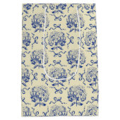 Elegante Preppy Blue Toile Hydrangea Bow Pattern Medium Cadeauzakje (Achterkant)