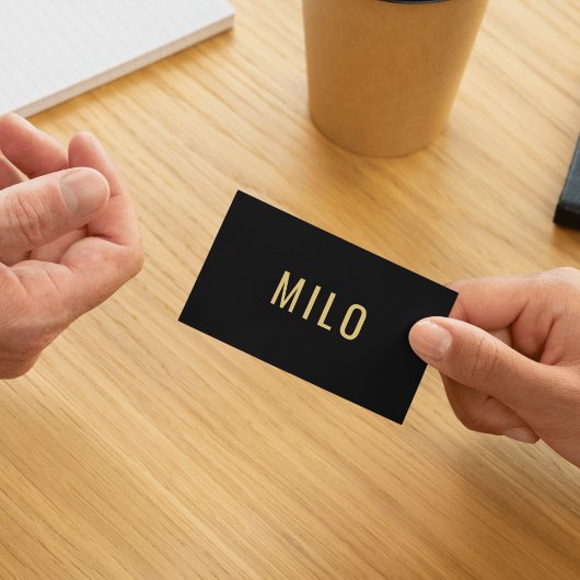 Elegante Professionele Zwart & Gouden Typografie Visitekaartje