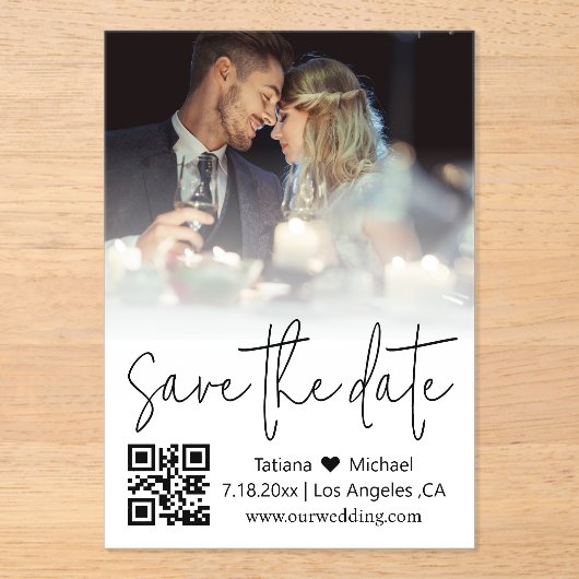 Elegante QR Code Trendy Script Foto Sla de datum o Acryl Uitnodigingen (Voorkant)